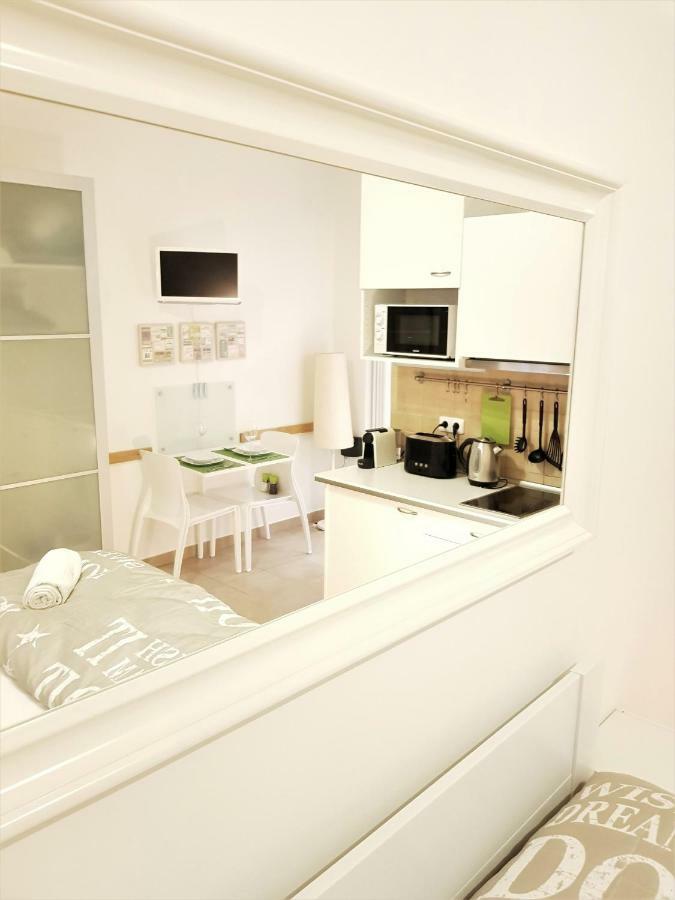 Апартаменты Cozy With Parking Near Center